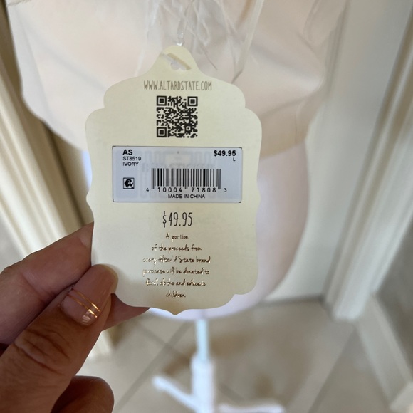 Large strapless feather accent bustier - Picture 7 of 7